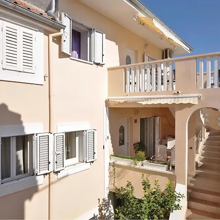 32 Apartman *