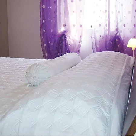 Apartman 32 *